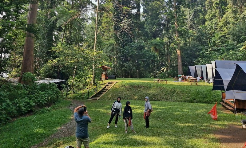 Desa di Sukabumi yang cocok untuk berkemah dan mendaki gunung