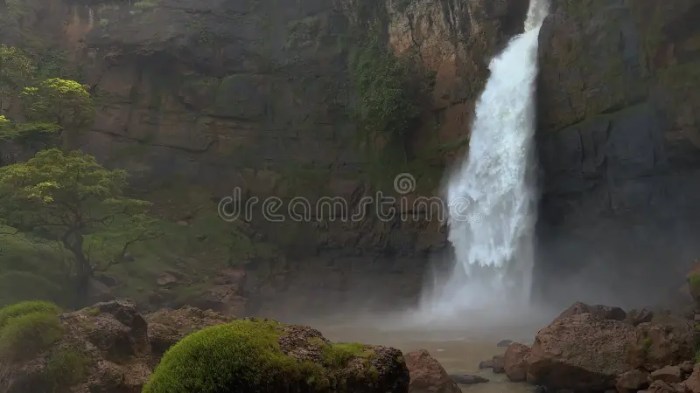 Ciletuh geopark sukabumi curug indonesia terjun cikaso terindah palabuhanratu kendhil tertinggi elia sodong tersembunyi surga dikunjungi rh nubuatan java ekonomi